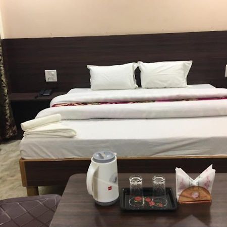 Liberty Guest House ורנאסי מראה חיצוני תמונה