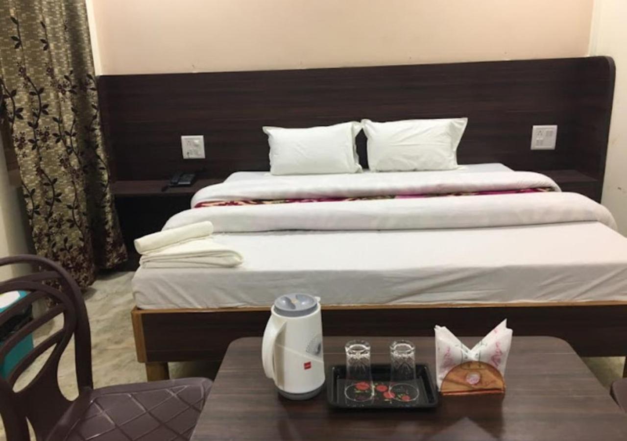 Liberty Guest House ורנאסי מראה חיצוני תמונה