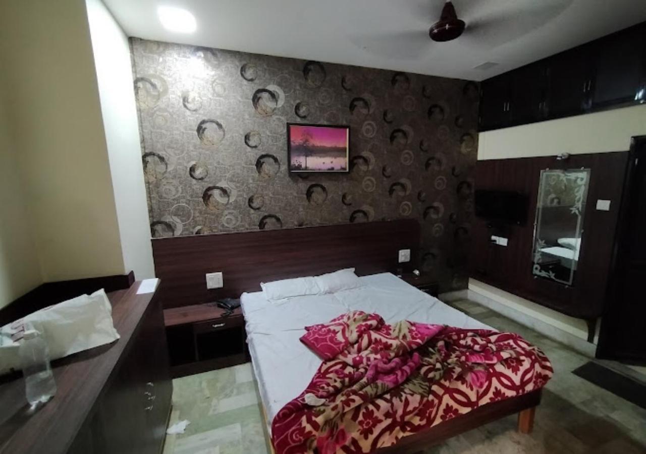 Liberty Guest House ורנאסי מראה חיצוני תמונה