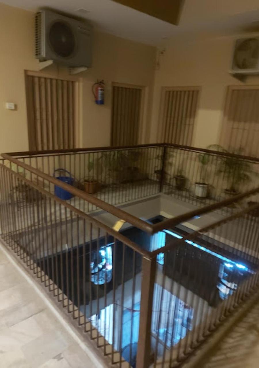 Liberty Guest House ורנאסי מראה חיצוני תמונה